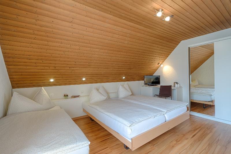 Neuhaus Golf- & Strandhotel Unterseen المظهر الخارجي الصورة